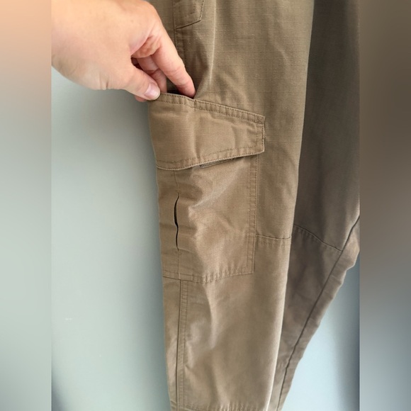 CQR Tactical Pants Mens SZ 34W/32L Coyote Ripstop Cargo Uniform Pockets Workwear - Picture 5 of 9
